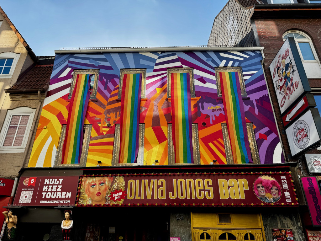 Olivia Jones Bar Fassadenkunstwerk Große Freiheit Streetart